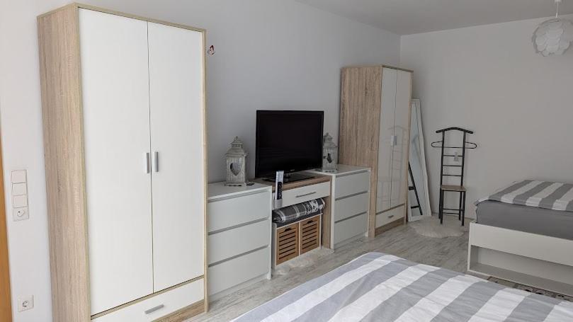 Tom13 Appartement Köngen Buitenkant foto